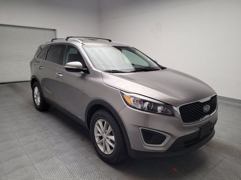 Used 2017 Kia Sorento AWD w/ LX Convenience Package image 13