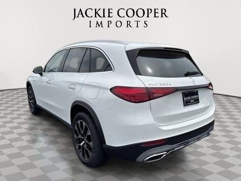 New 2025 Mercedes-Benz GLC 350e 4MATIC image 3