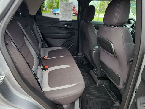 Used 2024 Chevrolet TrailBlazer LT w/ Convenience Package FWD image 17