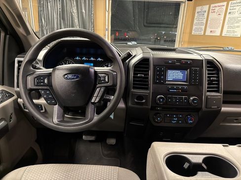 Used 2018 Ford F150 XLT image 13