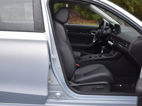 Used 2023 Honda Civic Touring image 22