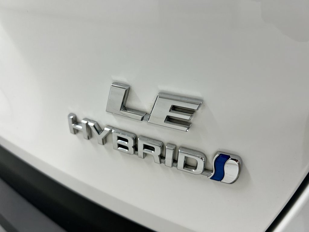 Used 2024 Toyota RAV4 LE AWD/4WD image 25
