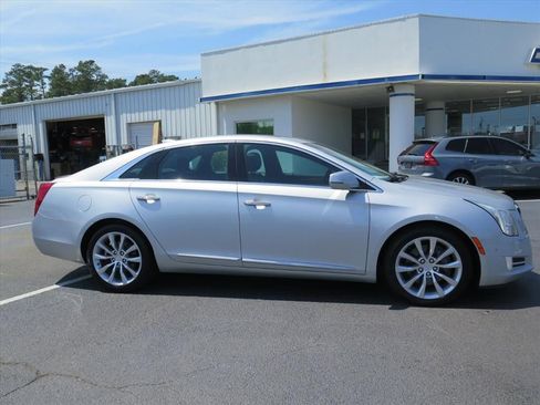 Used 2016 Cadillac XTS Luxury w/ Driver Awareness Package image 2