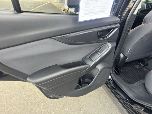 Used 2019 Subaru Crosstrek 2.0i Premium w/ Eyesight System AWD/4WD image 9