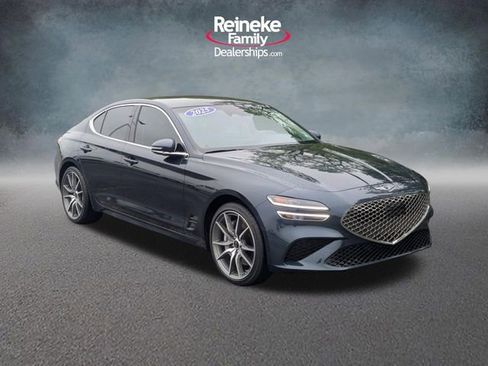 Used 2025 Genesis G70 2.5T RWD image 3