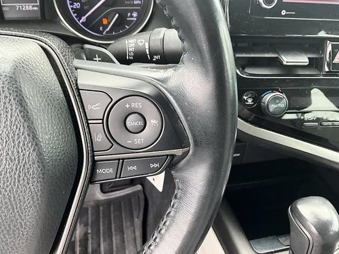 Used 2022 Toyota Camry SE FWD image 30