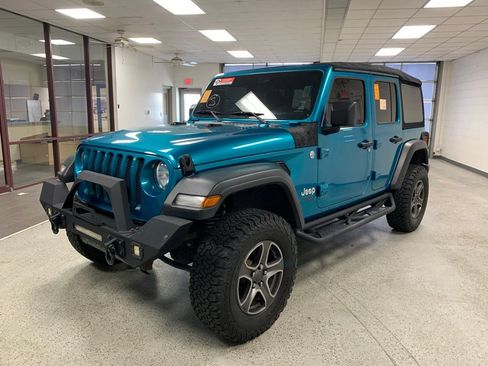 Used 2019 Jeep Wrangler Unlimited Sport S AWD/4WD image 4