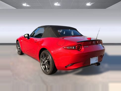 Used 2016 MAZDA MX-5 Miata Club image 3