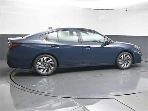 Used 2025 Subaru Legacy Limited w/ Popular Package #2 image 8