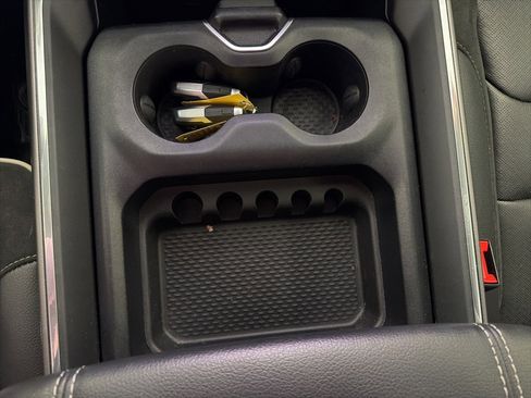 Used 2025 RAM 1500 Laramie image 14