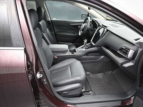 Used 2025 Subaru Outback Limited AWD/4WD image 19