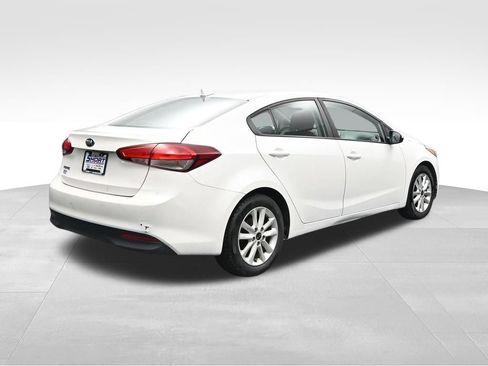 Used 2017 Kia Forte LX w/ LX Popular Package FWD image 5
