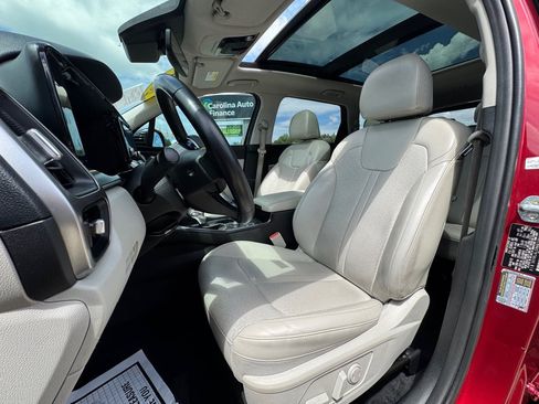 Used 2022 Kia Sorento S w/ Panoramic Sunroof Package FWD image 7