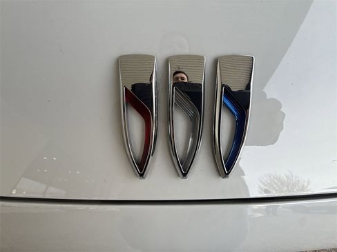 Used 2025 Buick Envision Preferred image 29