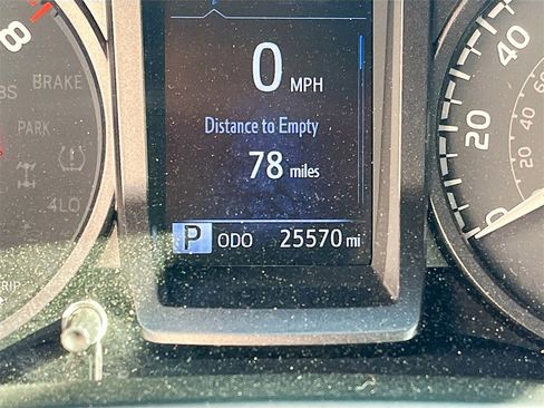 Used 2023 Toyota Tacoma TRD Sport image 12