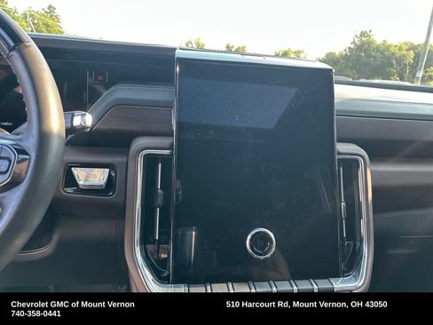 Used 2025 GMC Yukon XL Denali Ultimate AWD/4WD image 16