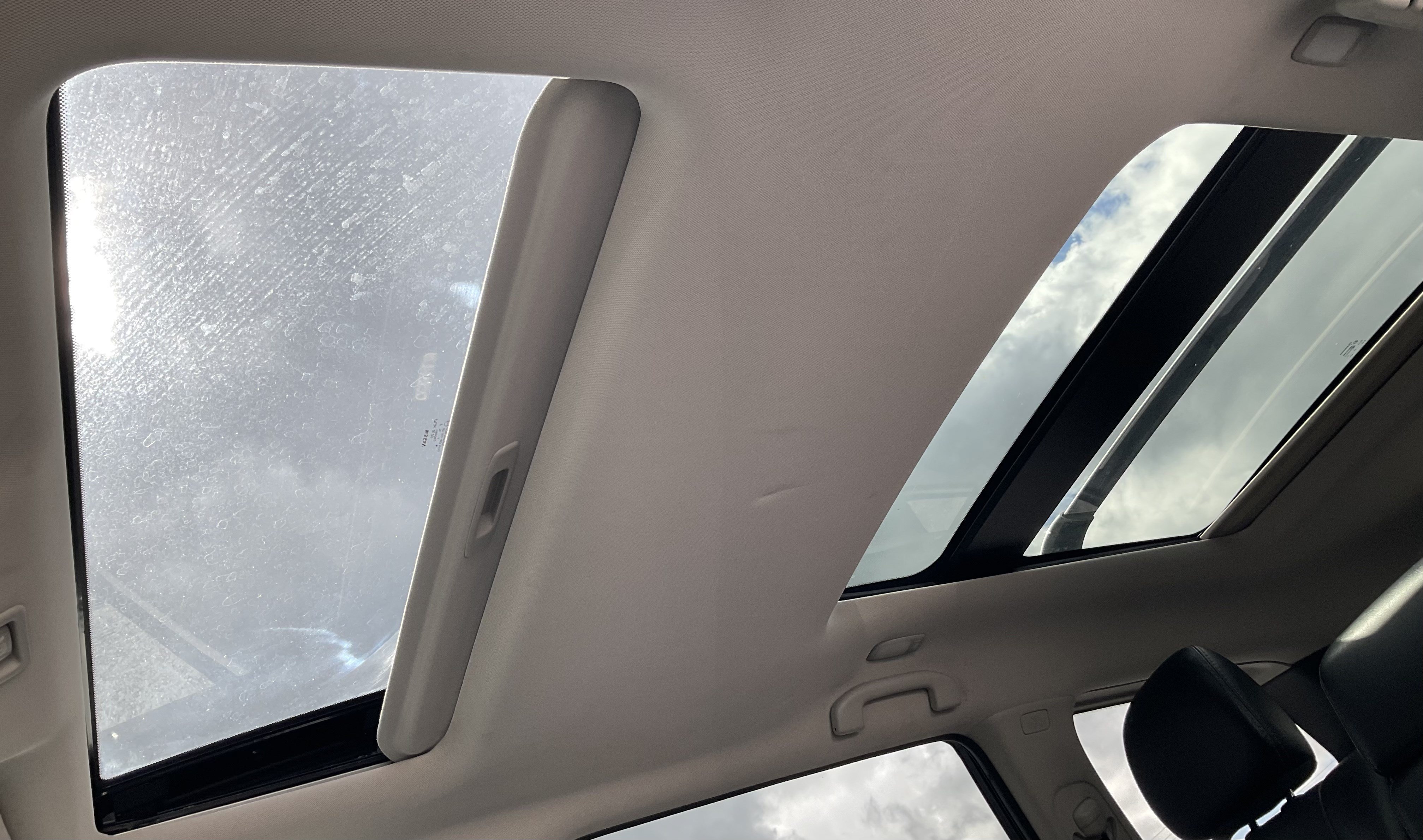 Used 2015 Nissan Pathfinder Platinum FWD image 38
