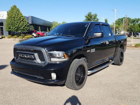 Used 2015 RAM 1500 Express AWD/4WD image 3