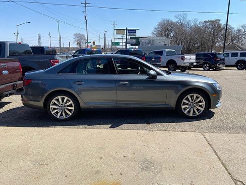 Used 2017 Audi A4 2.0T Premium image 4