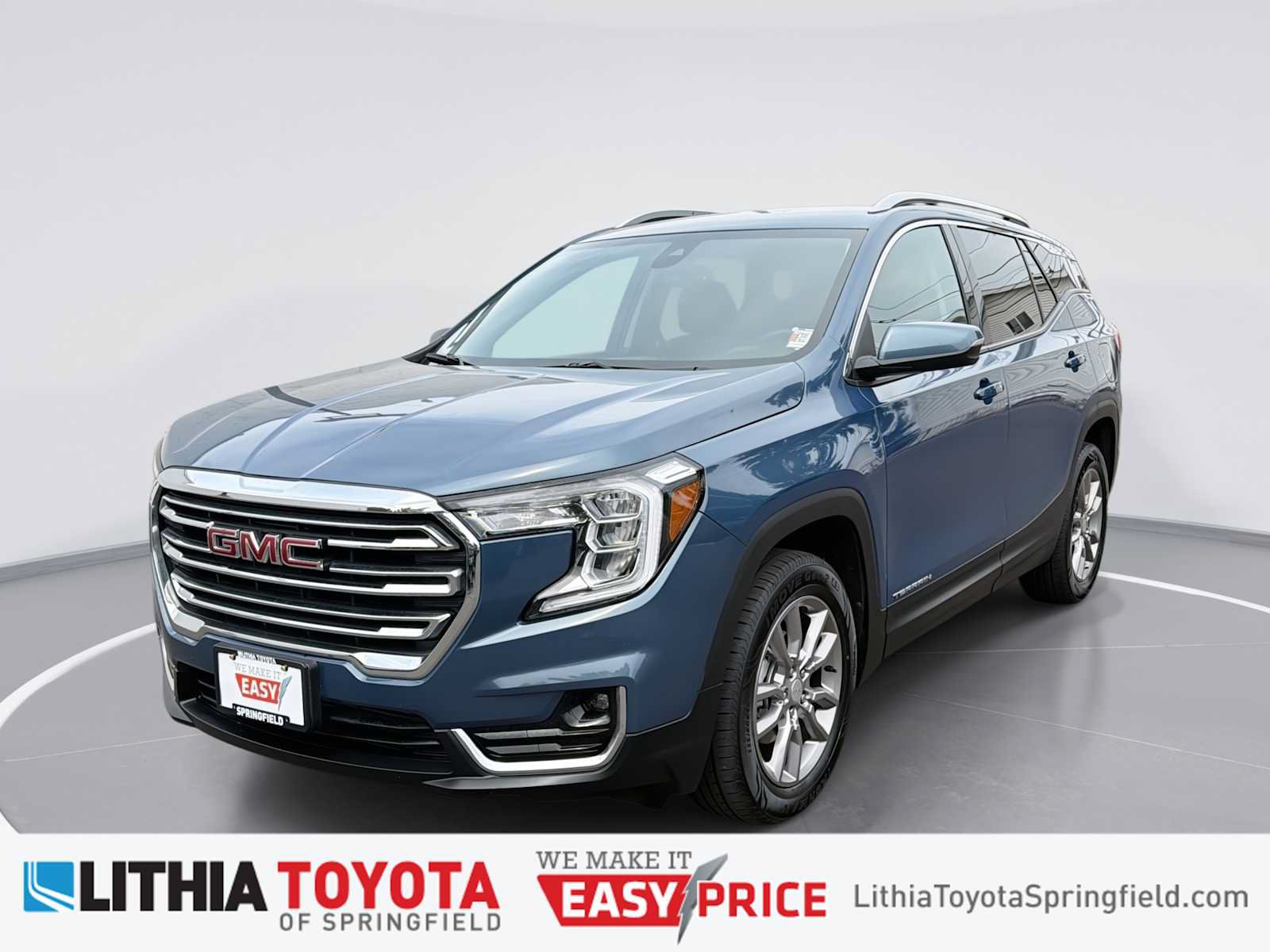 Used 2024 GMC Terrain SLT AWD/4WD image 1
