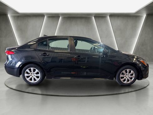 Used 2021 Toyota Corolla LE FWD image 7