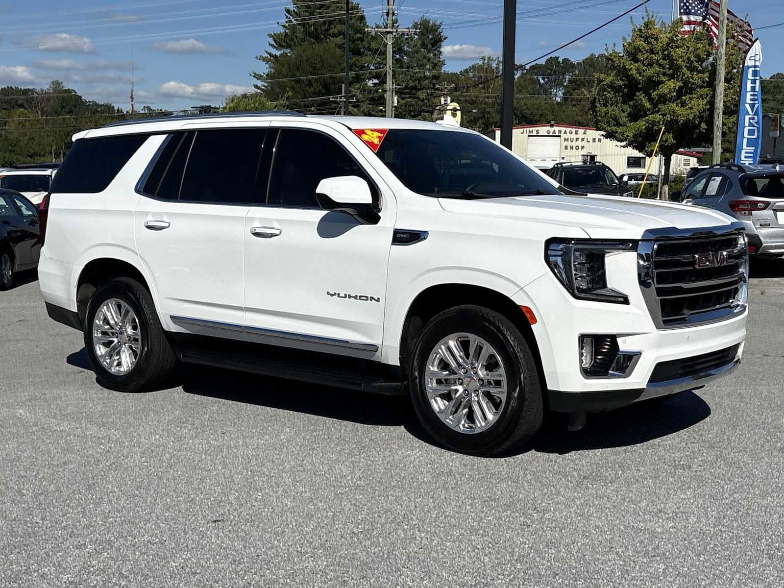 Used 2024 GMC Yukon SLT RWD image 4