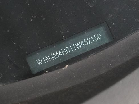 Used 2026 Mercedes-Benz GLB 250 4MATIC image 34