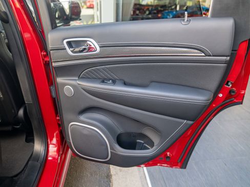 Used 2018 Jeep Grand Cherokee Trackhawk image 36