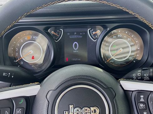 Used 2024 Jeep Wrangler Sport AWD/4WD image 12