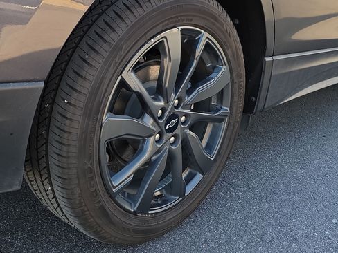 Used 2023 Chevrolet Equinox RS w/ LPO, Cargo Package image 8