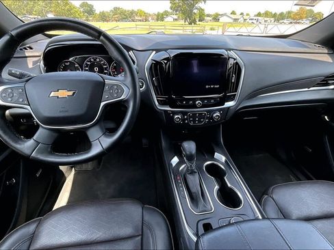 Used 2023 Chevrolet Traverse High Country FWD image 14