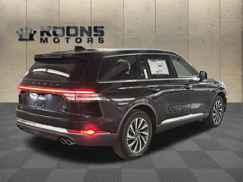 New 2026 Lincoln Aviator AWD image 4