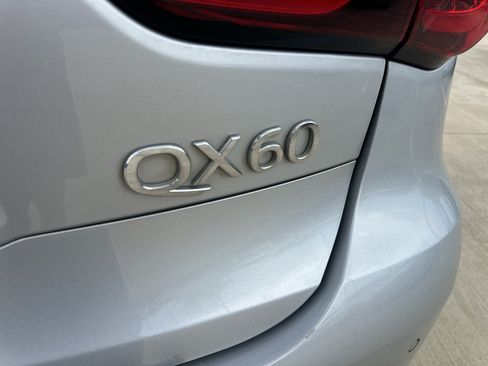 Used 2019 INFINITI QX60 Luxe w/ Essential Package FWD image 29