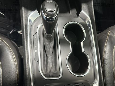 Used 2020 Chevrolet Traverse Premier image 17