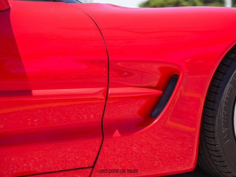 Used 1999 Chevrolet Corvette Coupe w/ Memory Pkg RWD image 66