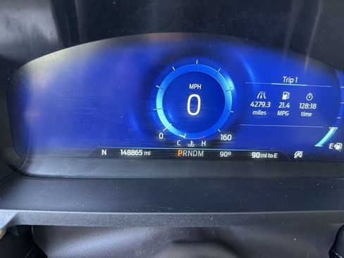 Used 2020 Ford Explorer Platinum w/ Premium Technology Package AWD/4WD image 16