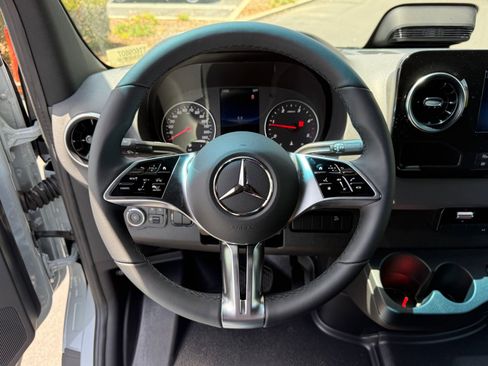 New 2026 Mercedes-Benz Sprinter 2500 image 22