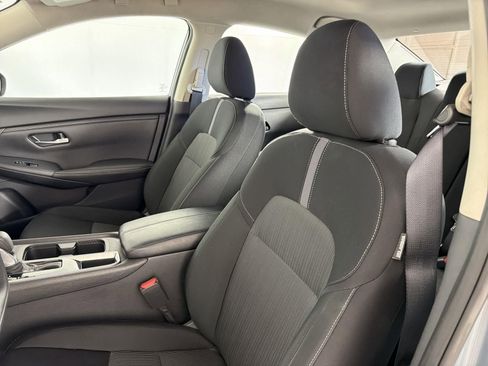 Used 2025 Nissan Sentra SV image 23