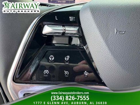 Used 2026 Cadillac Escalade Sport w/ LPO, Floor Liner Package RWD image 20