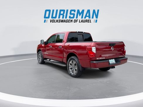 Used 2019 Nissan Titan SV w/ SV Convenience Package AWD/4WD image 6