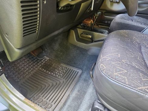 Used 2001 Jeep Wrangler Sport image 14