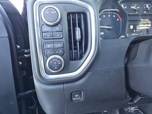 Used 2023 GMC Sierra 2500 SLT w/ SLT Premium Package image 17