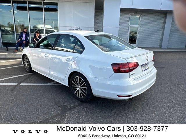 Used 2017 Volkswagen Jetta Sport FWD image 4