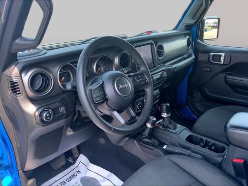 Used 2023 Jeep Gladiator Sport AWD/4WD image 18