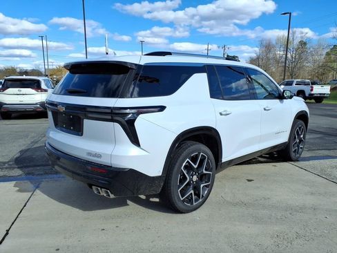 New 2026 Chevrolet Traverse High Country image 5