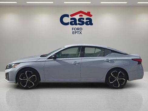 Used 2024 Nissan Altima 2.5 SR FWD image 5