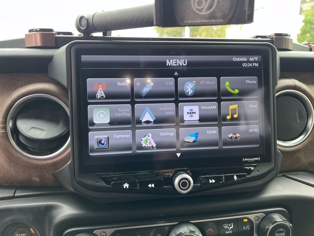 Used 2022 Jeep Wrangler Unlimited Rubicon AWD/4WD image 12