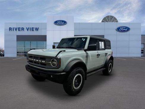 Used 2023 Ford Bronco Big Bend w/ Sasquatch Package AWD/4WD image 3