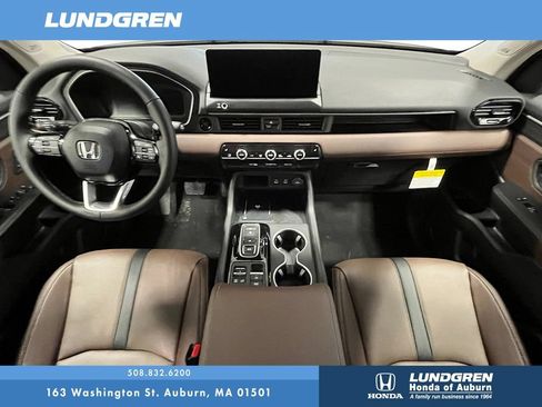 New 2026 Honda Pilot Touring image 3