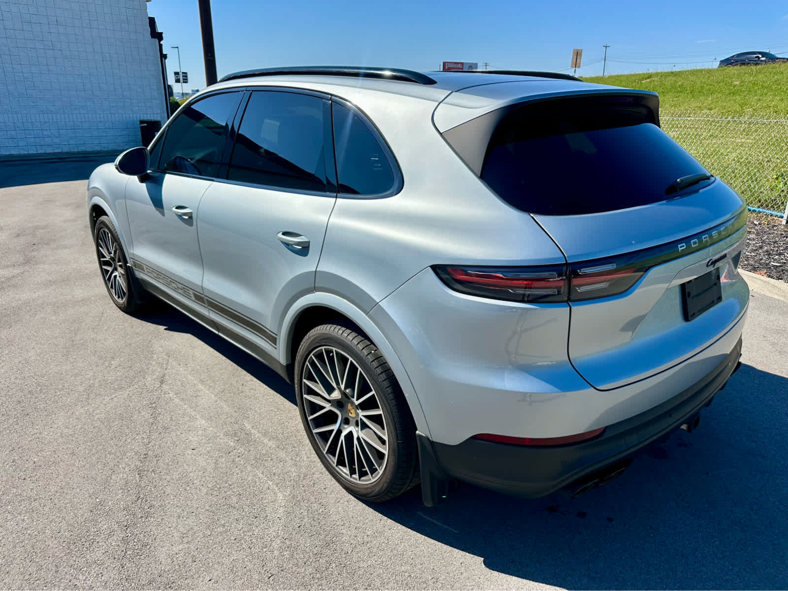 Used 2021 Porsche Cayenne AWD/4WD image 7